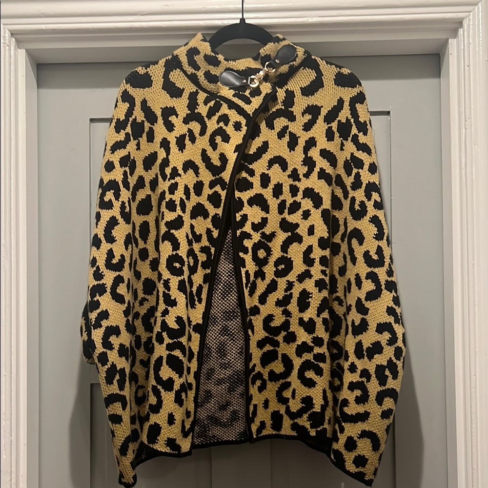 🐆 Leopard Print Knit Cape Sweater Wrap 🐆 NWOT